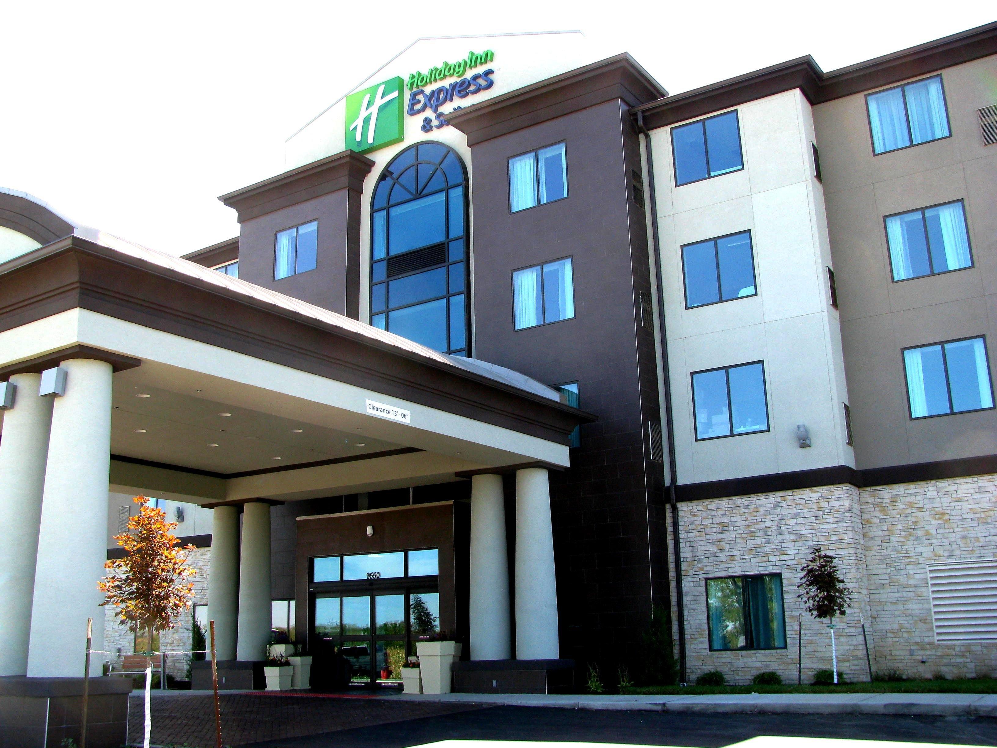 Holiday Inn Express & Suites Kansas City Airport By Ihg Екстер'єр фото