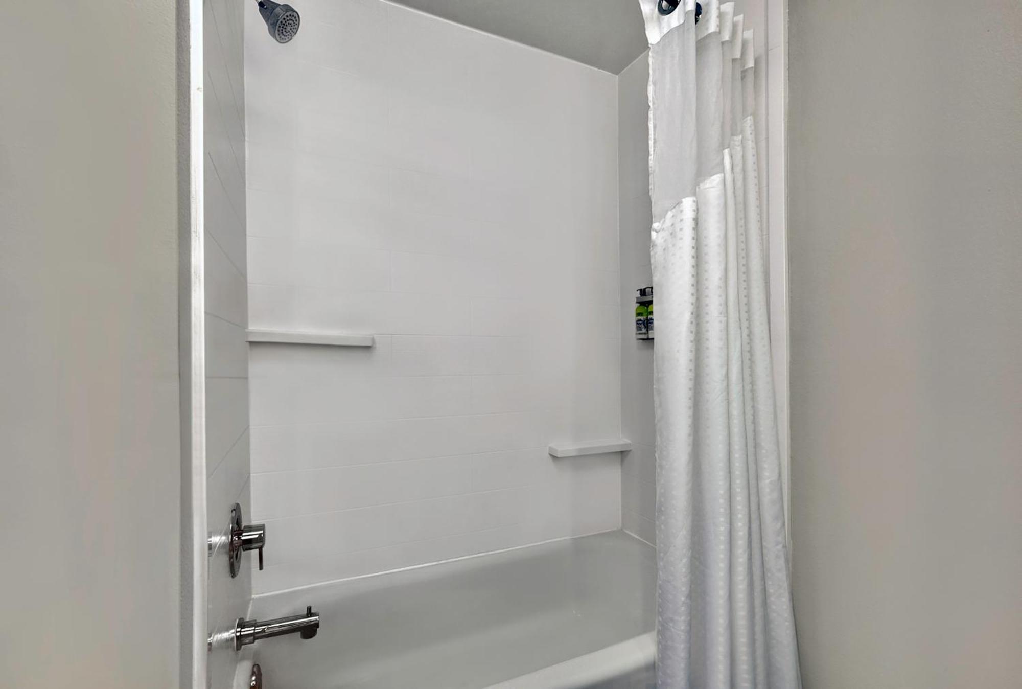 Holiday Inn Express & Suites Kansas City Airport By Ihg Екстер'єр фото