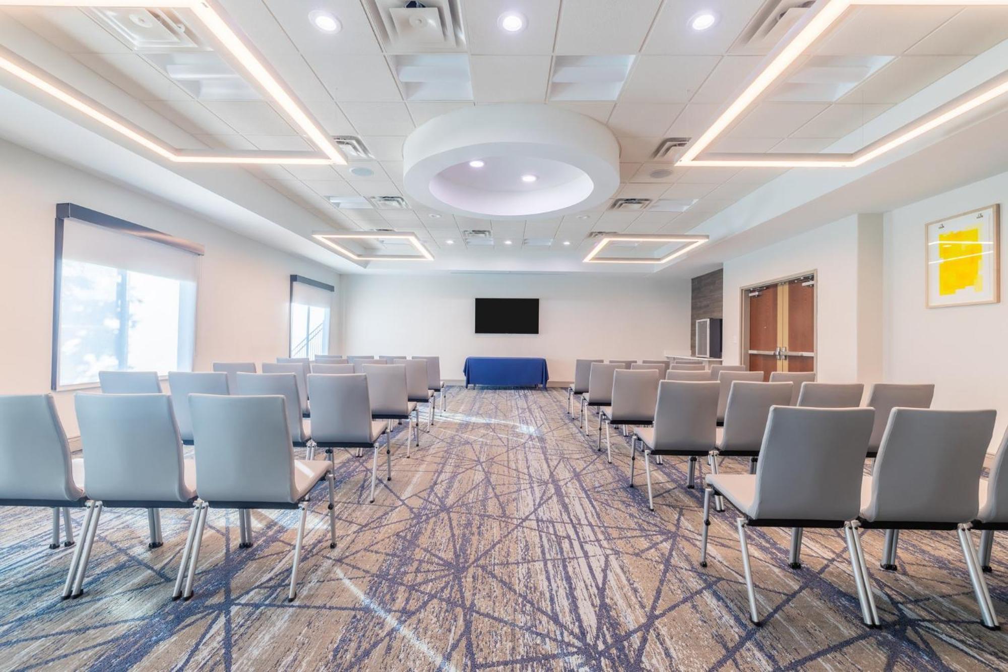 Holiday Inn Express & Suites Kansas City Airport By Ihg Екстер'єр фото