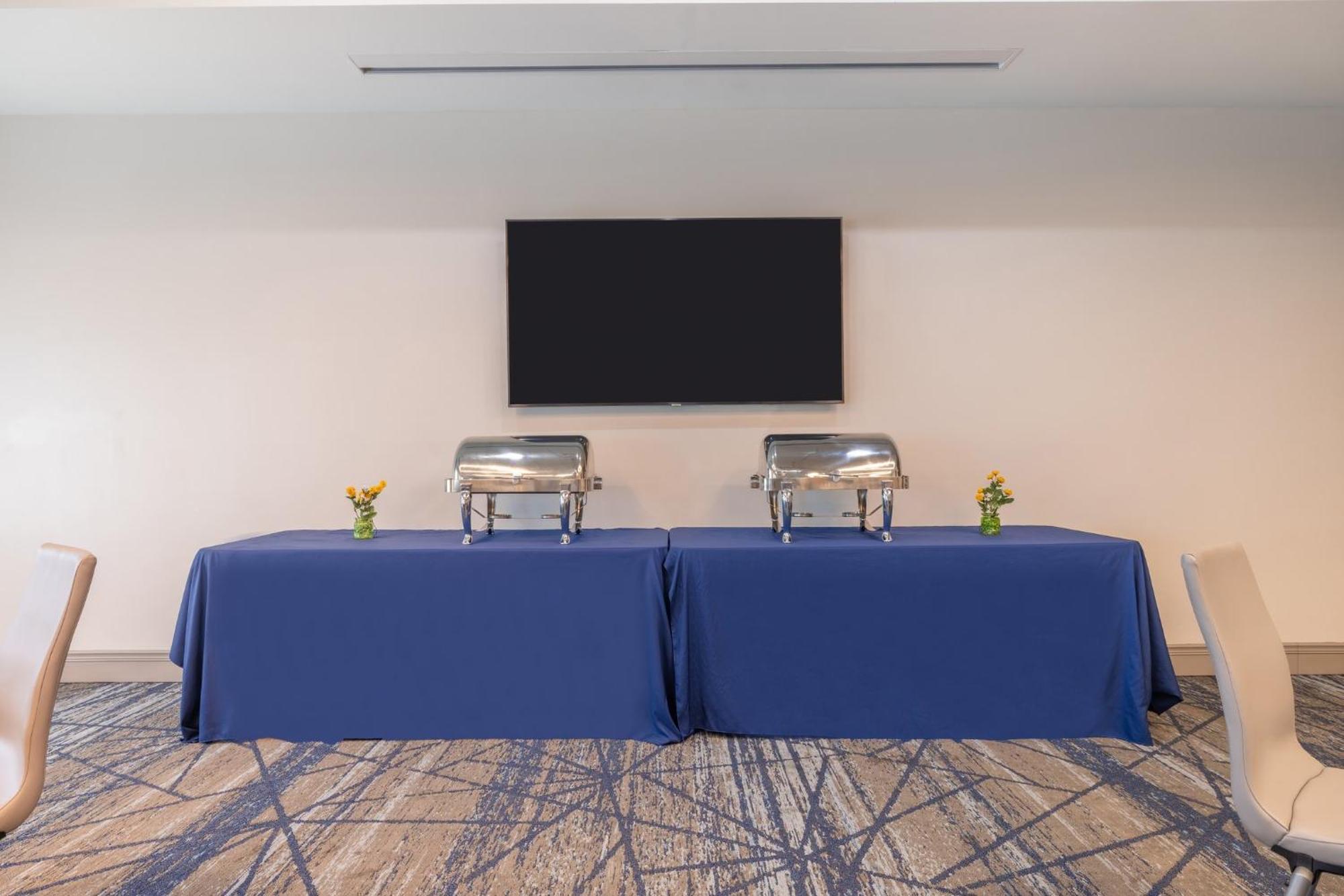 Holiday Inn Express & Suites Kansas City Airport By Ihg Екстер'єр фото