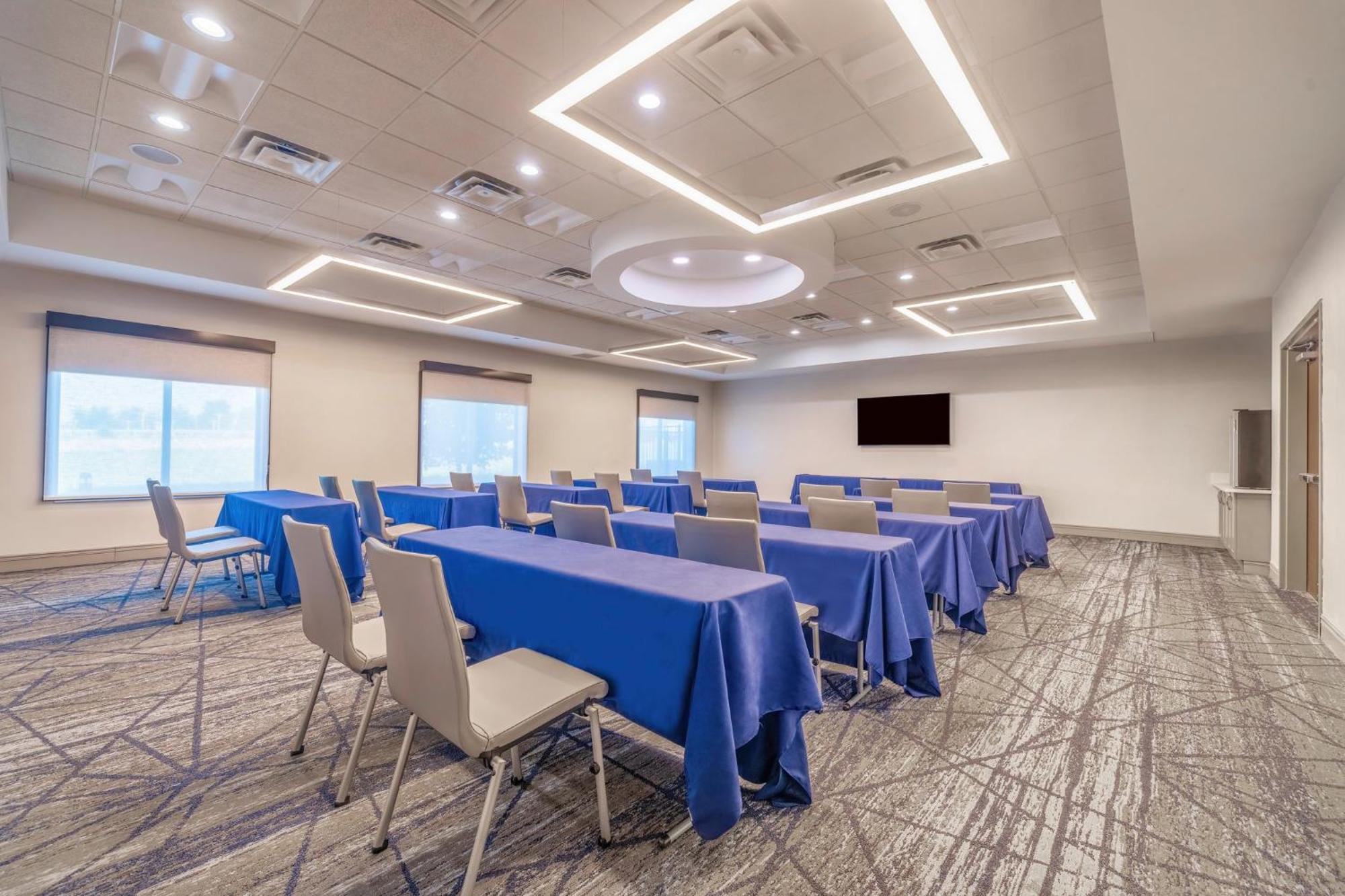 Holiday Inn Express & Suites Kansas City Airport By Ihg Екстер'єр фото