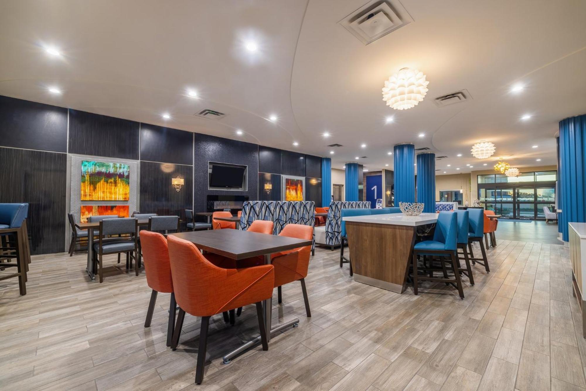 Holiday Inn Express & Suites Kansas City Airport By Ihg Екстер'єр фото