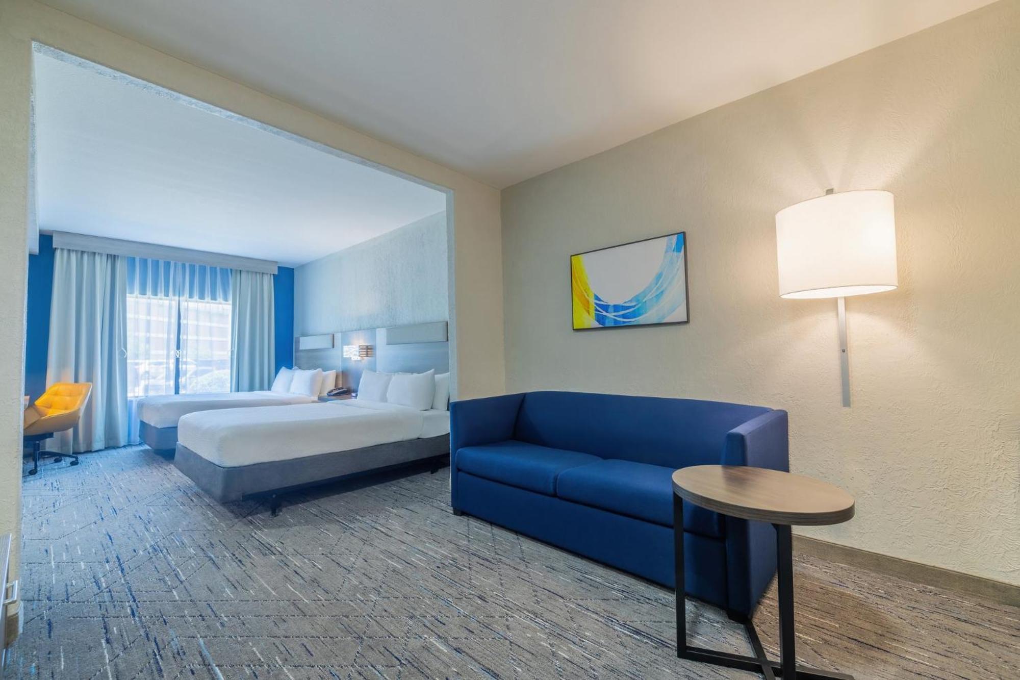 Holiday Inn Express & Suites Kansas City Airport By Ihg Екстер'єр фото