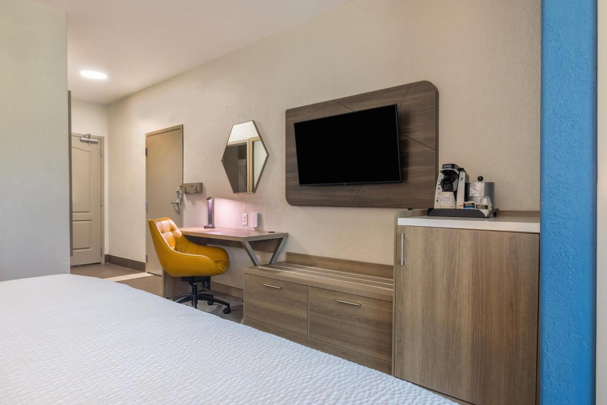Holiday Inn Express & Suites Kansas City Airport By Ihg Екстер'єр фото