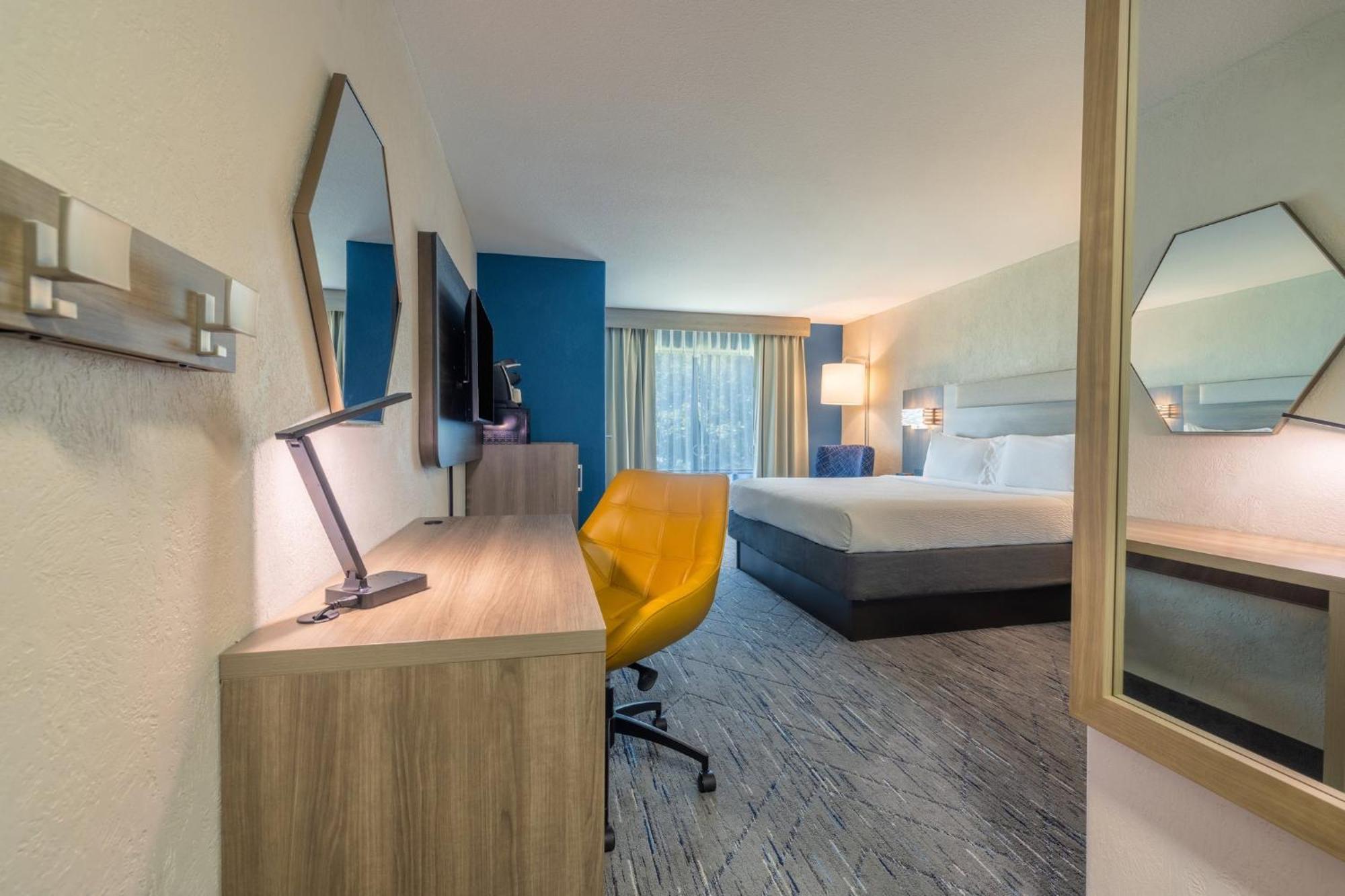 Holiday Inn Express & Suites Kansas City Airport By Ihg Екстер'єр фото